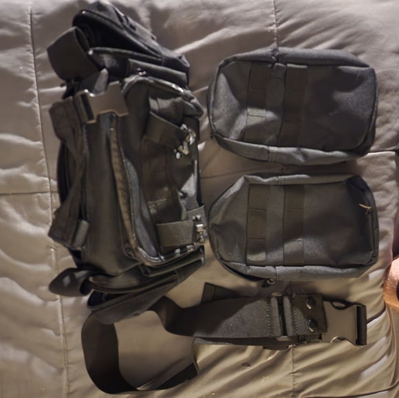 55L tactical backpack with molle attachments - Picture 4 of 6